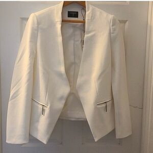 Tahari White Blazer Modern Tailored Cut